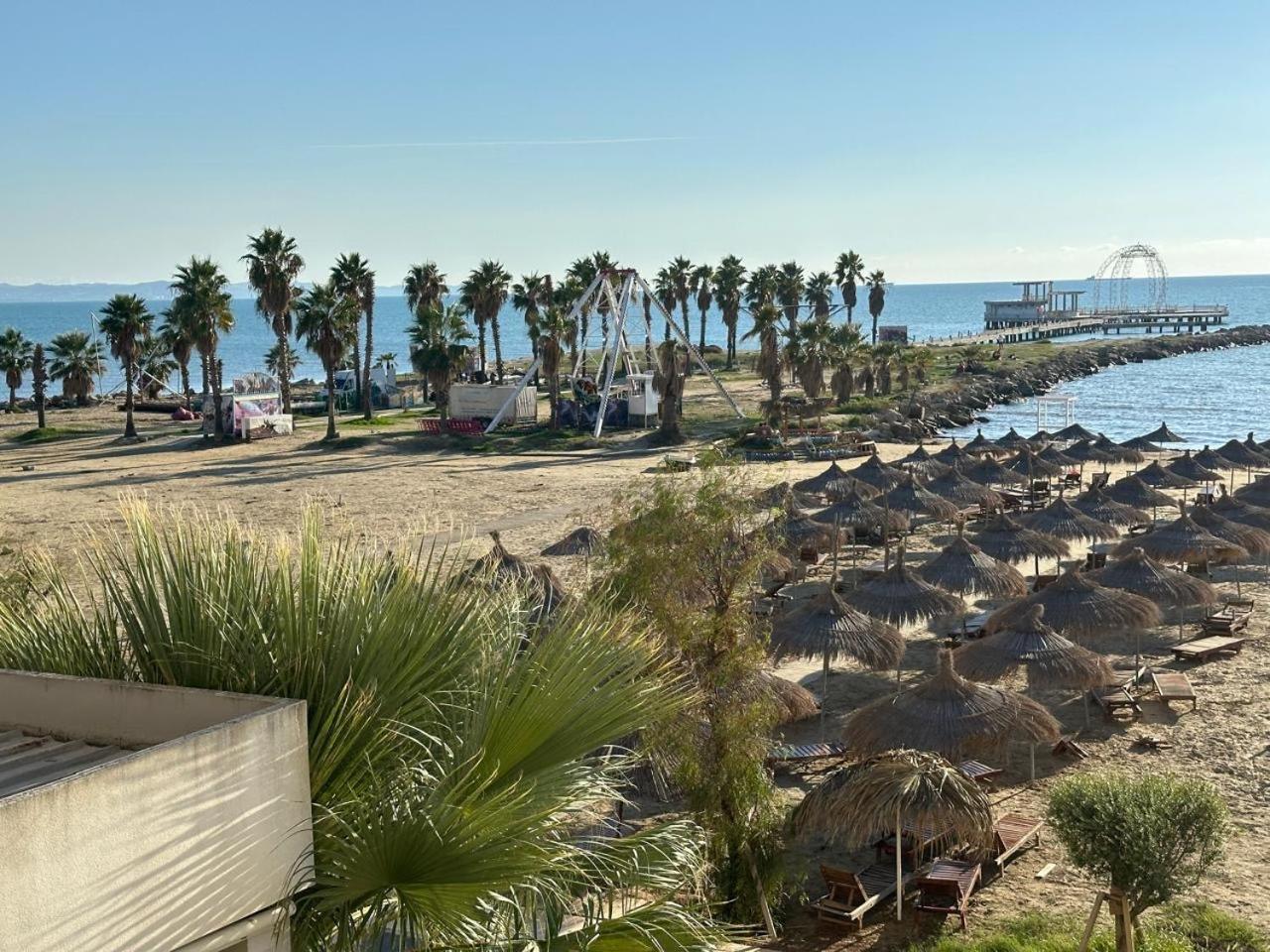 Beach View! Seaside Apartment Durres Exterior photo